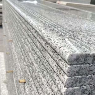 张家界芝麻白楼梯踏步 花岗岩楼梯板材