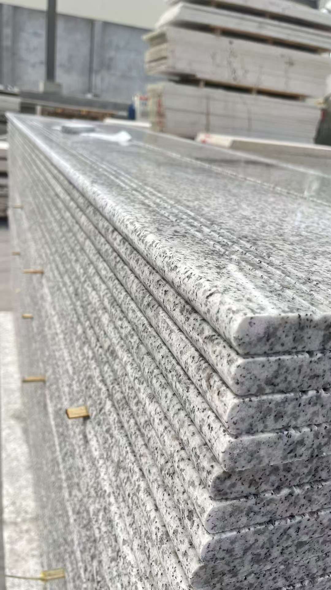 张家界芝麻白楼梯踏步 花岗岩楼梯板材