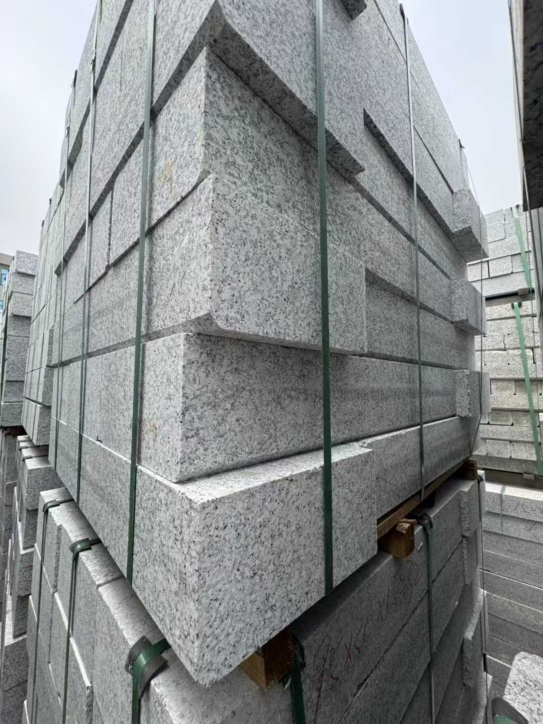 张家界芝麻白路牙石 马路牙子